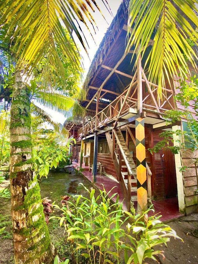 Casa De La Iguana Hostel Livingston Exterior photo