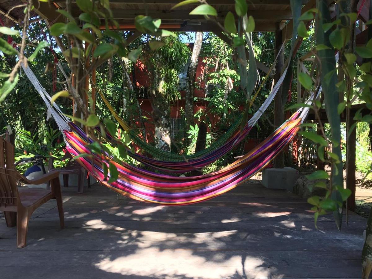 Casa De La Iguana Hostel Livingston Exterior photo